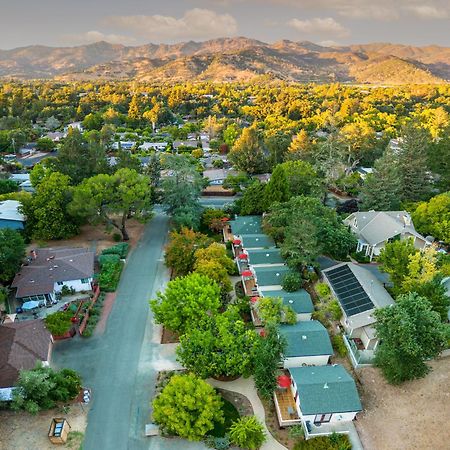 Aurora Park Cottages Калистога Экстерьер фото